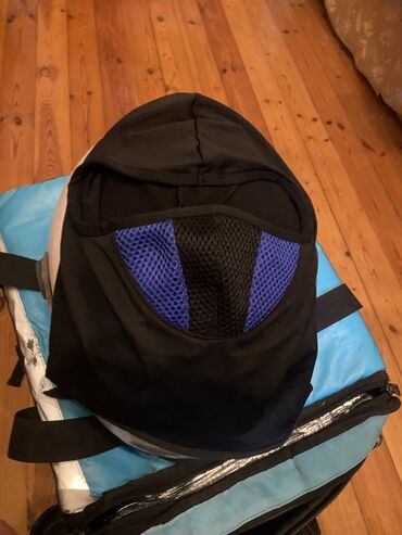 Kuryer çantaları: - Wolt çatdırılma çantası - Sabrina kask yaxşı vəziyyətdə - 1ədəd led — 10