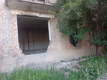 студия комната: Помещение под реконструкцию - Кирпичное здание, первый этаж - Большой — 2