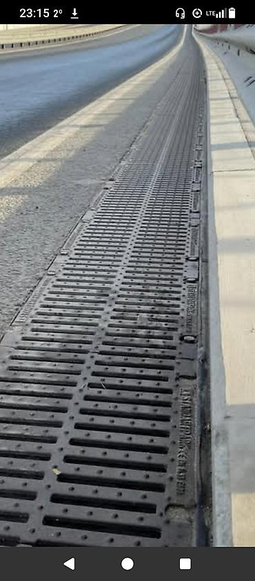 Дождеприемники: Монтаж Пластиковых водоотводных лотков и желобов, СтандартПарк — 1