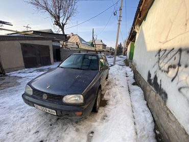 авария болгон: Volkswagen Golf: 1994 г., 1.6 л, Механика, Бензин, Хетчбек