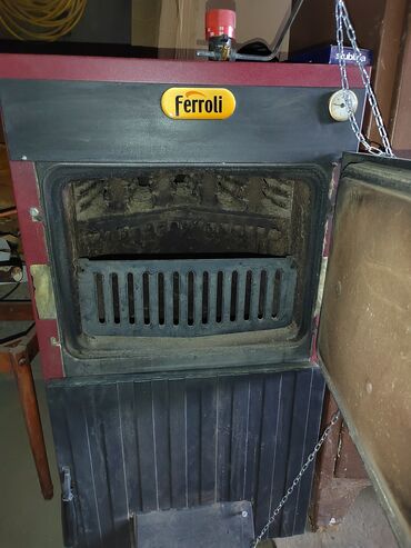 Grejanje i grejna tela: Na prodaju pec na čvrsto gorivo Ferroli 4,pec je nova koriscena je