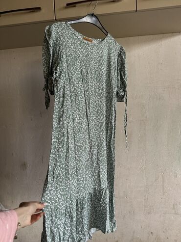 красивые платья на прокат в баку: Yüngül və rahat yay donu - Rəng: adaçayı-yaşıl - Naxış: xırda ağ