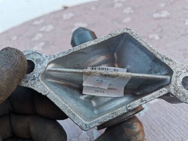 Auto delovi: Nosač spona Lada 7 Riva br. 3a. Polovno, očuvano, sa ležajem. Imam — 8