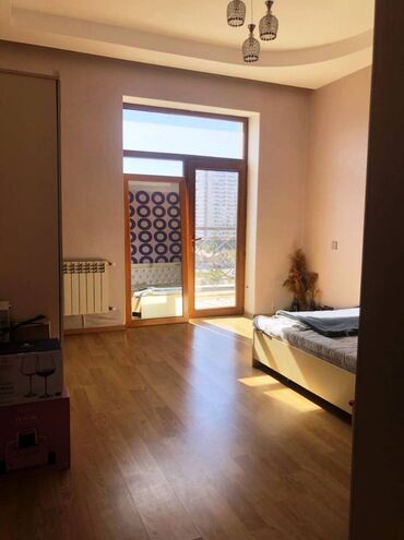 Uzunmüddətli kirayə mənzillər: Bakı şəhəri, Xətai rayonu, Ağ şəhərdə, əsas yolun kənarında yerləşir — 7