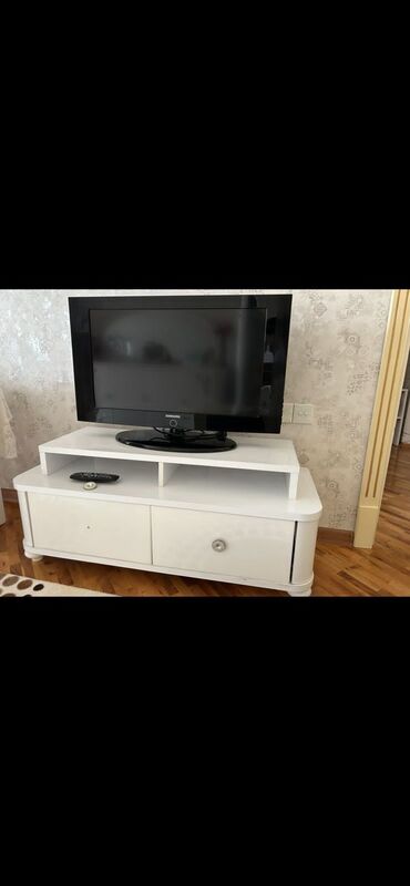 Pianolar: Televizor+tv stend birlikde 100 azn satilir‼️unvan azadliq m kod0659