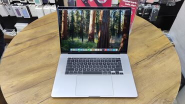 Apple MacBook: Apple MacBook, 16 ", Intel Core i7, 512 GB