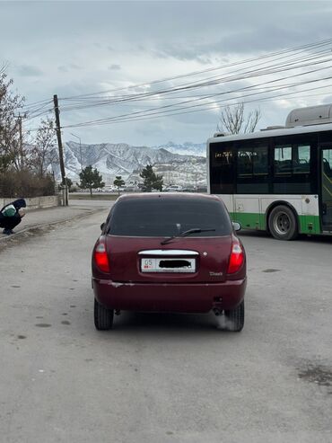 Toyota: Toyota Дуэт: 2000 г., 1 л, Автомат, Бензин, Хэтчбэк — 4