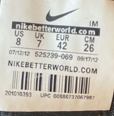 Krasofkalar və idman ayaqqabıları: Yeni̇ - ni̇ke 
Made in Vyetnam
41- ölçü 
ortopedik 
barkod — 11