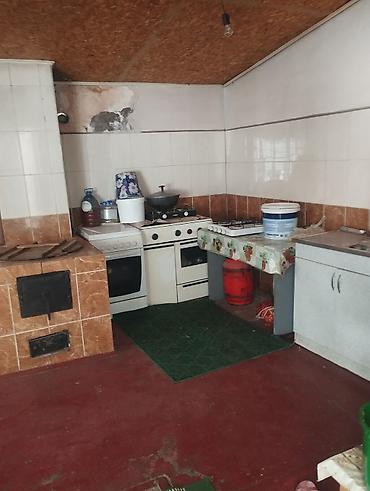 Продажа барачных домов: 🏡 Продаётся просторный кирпичный дом с большим потенциалом! 💰 Цена — 21