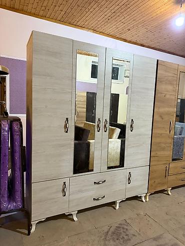 Geniş paltar dolabı – 5 qapılı, 2 çekməcəli model - Dizayn: Orta lalafo.az -da Geniş paltar dolabı – 5 qapılı, 2 çekməcəli model - Dizayn: Orta