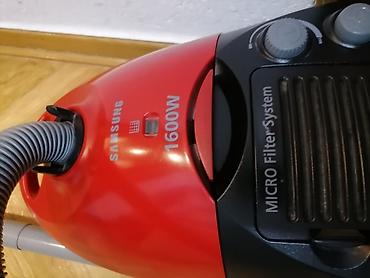 Klasični usisivači: Usisivač Samsung 1600w. Odličan usisivač Papirna kesa Dobro vuče i tih — 5