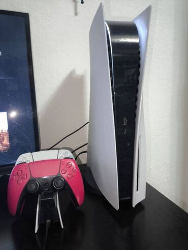 сони плейстейшен 5 цена: Игровая консоль PlayStation 5 с дисководом. В комплекте идет один