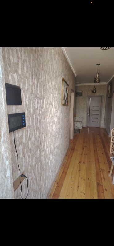 Həyət evləri və villaların satışı: Satılır: həyət evi - Tiplər: 1 mərtəbəli fərdi yaşayış evi, kürsülü — 5