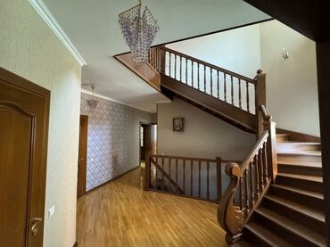 сдаю времянку новопокровка: 250 кв. м, 5 бөлмө, Брондолгон эшиктер, Балкон айнектелген, Видео байкоо