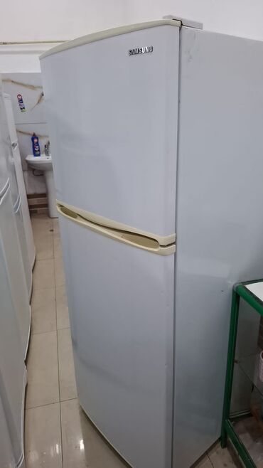 xaladenik 2 ci el: 2 qapılı Samsung Soyuducu Satılır, rəng - Ağ