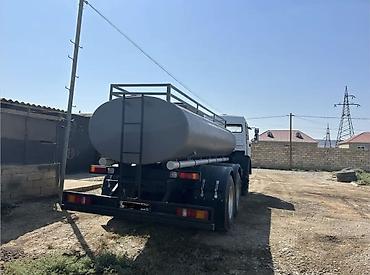 mersedes benz c: KAMAZ su/yanacaq daşıyan tanker maşını - Marka/model: KAMAZ 6x4 — 4