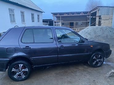 Volkswagen: Volkswagen Golf: 1994 г., 1.6 л, Механика, Бензин, Хэтчбэк — 1