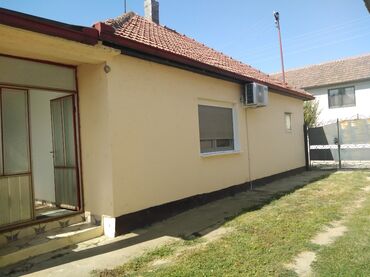 Kuće na prodaju: 100 kv. m, 3 sobe — 9