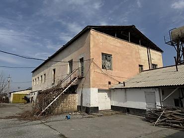 Продажа цехов, заводов, фабрик: Продаётся земельный участок 37 соток с капитальными строениями — — 25