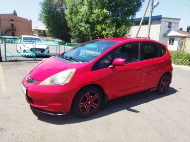 лейлек машина: Honda Fit: 2010 г., 1.5 л, Автомат, Бензин, Хэтчбэк