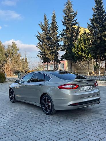 Ford: Ford Fusion: 1.5 l | 2015 il 124728 km Sedan — 8