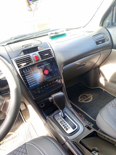 Nissan: Nissan Maxima: 3 l | 2002 il Sedan — 3