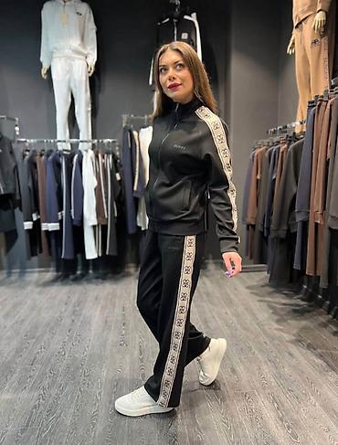 10000 sata: Guess ženska trenerka ekstra kvalitet NOVO Novo Veličine m l xl 2xl — 5