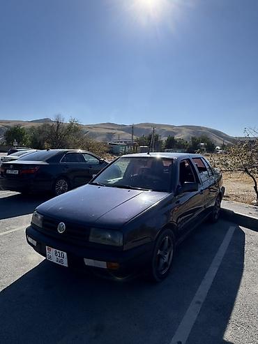 Volkswagen Vento: 1995 г., 1.8 л, Механика, Бензин, Седан