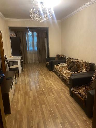 ev ilanı: Salam oglan otaq yoldasi axtarlir ev memar ecemide yerlesir metroya — 9