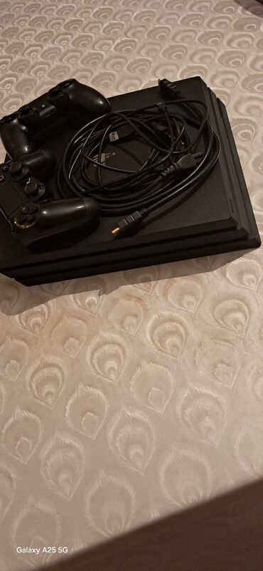 Unitazlar: ❇️PS 4 sayilir yadaşi 1 TB Üsdunde 1 ed pult verilir ela
