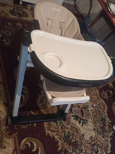 кресло каракол: Тамактандыруучу отургуч, Колдонулган, Башка бренд, Металл, Трансформер, түсү - Саргыч боз, Өзү алып кетүү