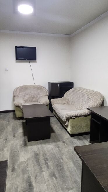 Офисы: Продаю Офис 80 м², С ремонтом, С мебелью, Цокольный этаж этаж — 8