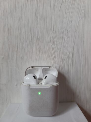 где дешевле купить телефон: Беспроводные наушники Apple AirPods (поколение с кейсом‑зарядкой) -