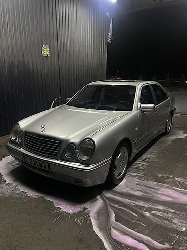 Mercedes-Benz E-Class: 1998 г., 3.2 л, Автомат, Бензин, Седан