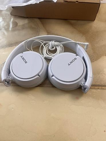 sur mikrofon: Sony MDR-ZX110AP simli qulaqlıq – ağ rəng Xüsusiyyətlər: - 30 mm — 1