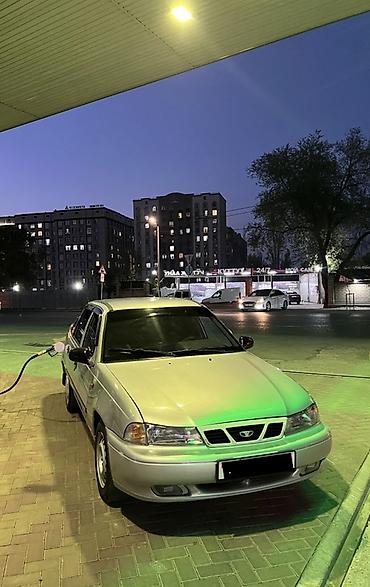 Унаа сатуу: Daewoo Nexia: 2003 г., 1.5 л, Кол менен иштөөчү, Бензин, Седан — 2
