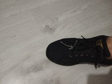Кроссовки и спортивная обувь: Кожаная с Европы обувь — 16