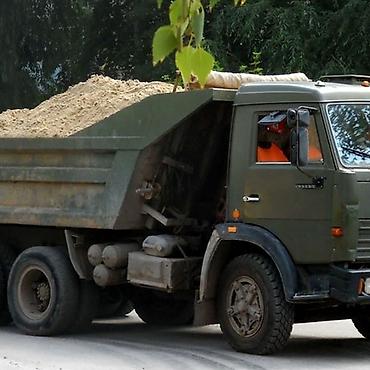 Смесь щебень и отсев: Смесь щебень и отсев, Для бетона, Камаз — 9