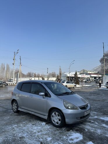 машина на аренду фит: Сатылат фит 1,5 матор басылган