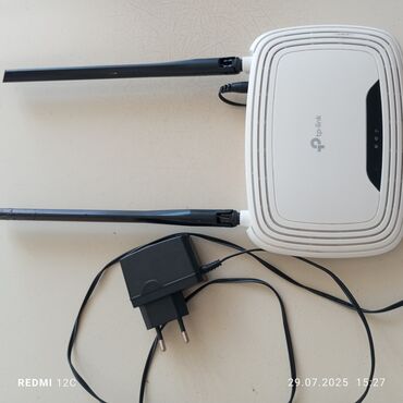 Настольные ПК и рабочие станции: TP-Link TL-WR841N model simsiz N router, 300Mbps sürət təklif edir. Bu