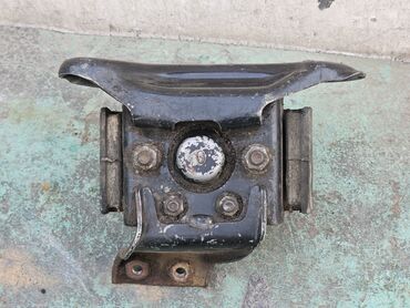 Подушки мотора: Подушка мотора Subaru 1989 г., Б/у, Оригинал, Германия — 5