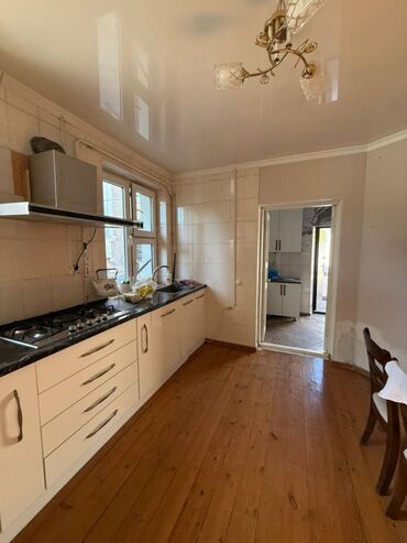 Долгосрочная аренда домов: 300 м², 10 комнат — 14