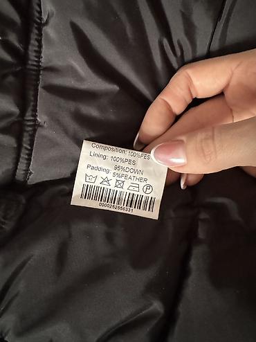 Пуховики и зимние куртки: Двусторонняя утеплённая куртка с капюшоном. Стоила 11500 отдаю очень — 11