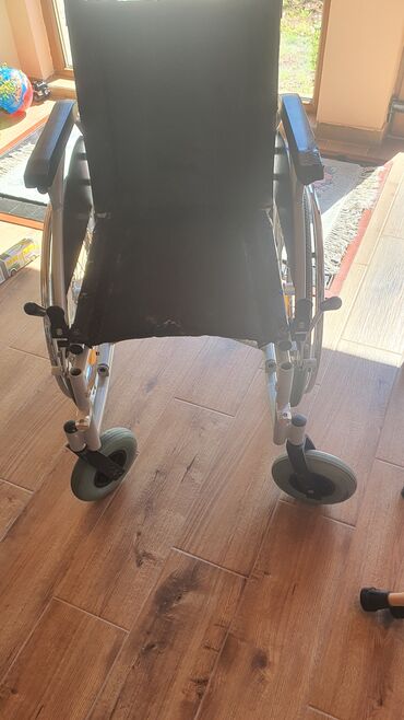 Invalidska kolica prodajem. 8000 din