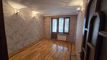 Bağ evlərinin kirayəsi: Qarayev metrosunun çıxışı,Bursa restoranının arxası,5 mərtəbənin,5-ci