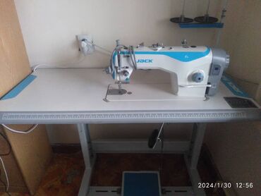 Бытовая техника: Продается швейная машинка jackF4 полуавтомат в отличном