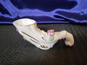 Ostali kućni dekor: Figura nova tkz opanak,Zajecar porcelan 70te. Figura,vazica nova na lalafo.rs — 7 Ostali kućni dekor: Figura nova tkz opanak,Zajecar porcelan 70te. Figura,vazica nova — 7