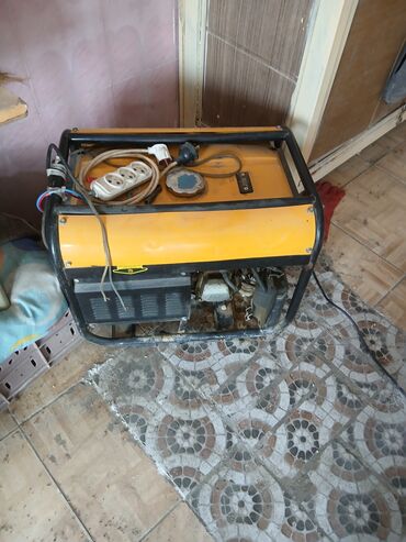 BEILUN benzin generatoru 5500 modeli. Bu generator 4.2 kVt nominal