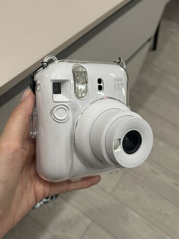 совместимые расходные материалы panasonic цветные картриджи: Instax mini 12 — мгновенная камера (цвет: белый) с прозрачным защитным
