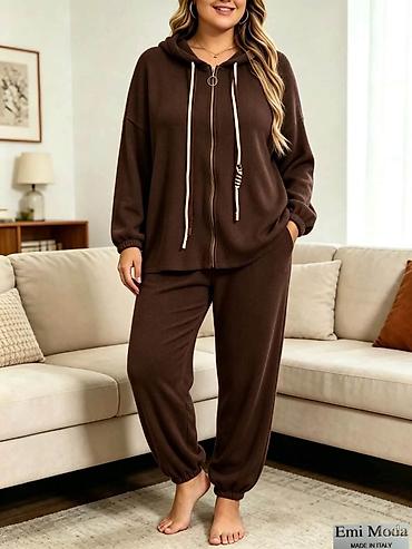 Gornji i donji deo: Komplet za punije
2XL 3XL 4XL
Cena : 3.900 dinara👸 — 2